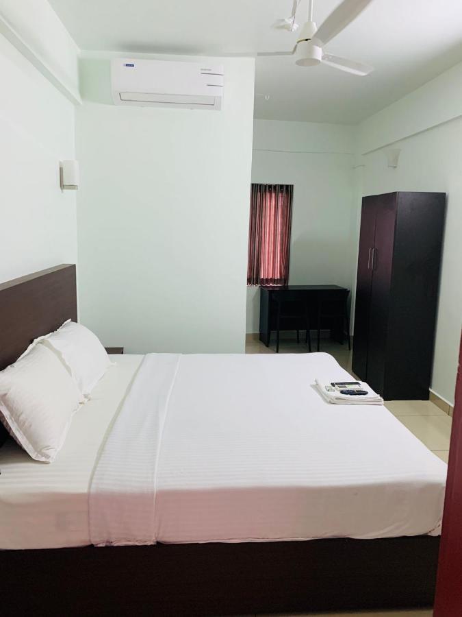 מלון Perintalmanna Apsara Residency מראה חיצוני תמונה