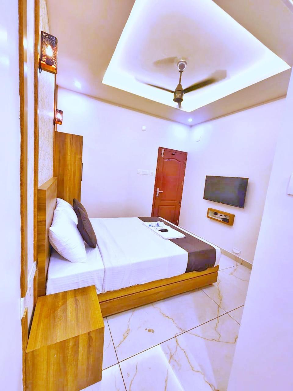 מלון Perintalmanna Apsara Residency מראה חיצוני תמונה