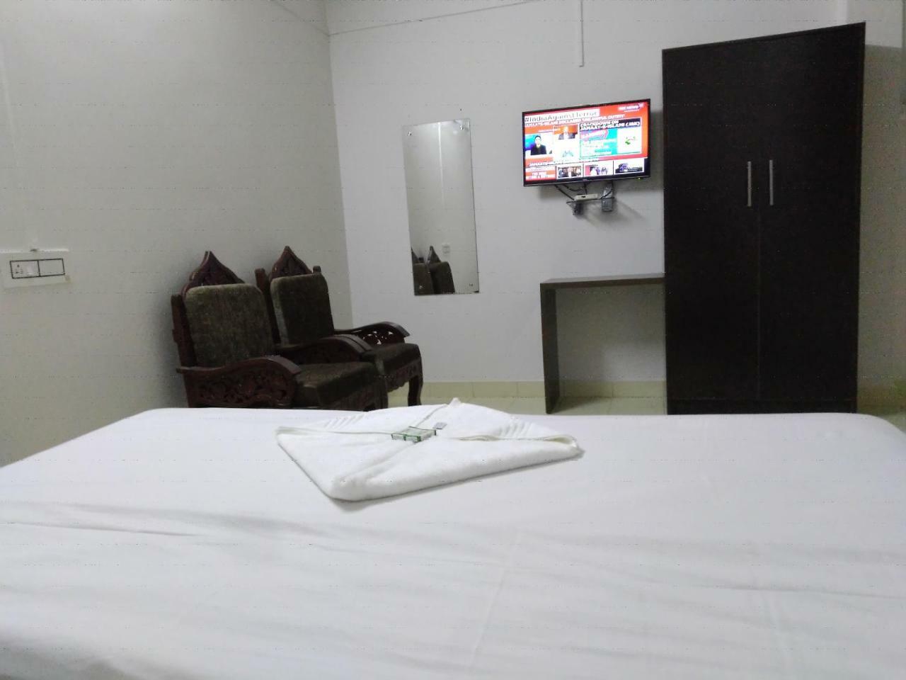 מלון Perintalmanna Apsara Residency מראה חיצוני תמונה